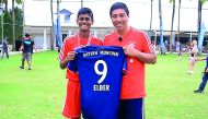 Sri Lankan Jehan Joseph Crishantha Atapattu (left) and FC Bayern legend Giovane Elber pose for a photograph.