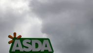 A company logo is pictured outside an ASDA supermarket near Manchester, Britain, April 7, 2016 (REUTERS / Phil Noble) 