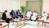 Mohammed bin Ahmed bin Towar Al Kuwari (third right), Vice-Chairman of the Qatar Chamber, yesterday held a meeting with Camilo Gonzalez, Minister of Economic Development of Saint Vincent and the Grenadines and his accompanying delegation at QC headquarter