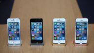 The new iPhone SE is displayed during an Apple special event at the Apple headquarters on March 21, 2016 in Cupertino California (Justin Sullivan / Getty Images / AFP) 
