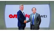 Neil Martin (left), Chief Commercial Officer of OSN with Sun Xiaofeng, VP of Huawei Middle East.
