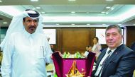 Qatar Chamber’s First Vice-Chairman Mohamed bin Ahmed bin Towar Al Kuwari (left) presenting a memento to the Head of the Turkish delegation and Chairman of Istanbul Ferrous and Non-Ferrous Metals Exporters’ Association (IDDMIB) Tahsin Öztiryaki during the