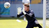 Soccer Football - Euro 2020 - Switzerland Training - Dalga Arena, Baku, Azerbaijan - June 11, 2021 Switzerland's Jonas Omlin during training REUTERS/Valentyn Ogirenko
