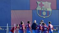 FC Barcelona's coach Ronald Koeman during training Reuters/Albert Gea