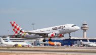 FILE PHOTO: A Volotea Airlines Airbus A319-100 airplane takes off at the airport in Palma de Mallorca, Spain, July 28, 2018. REUTERS/Paul Hanna/File Photo
