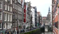 An empty street is seen during lockdown in Amsterdam, Netherlands December 15 2020, REUTERS/Piroschka van de Wouw

