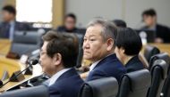Interior and Safety Minister Lee Sang-min (second from left) is seen attending a Cabinet meeting in Sejong City Tuesday. (Yonhap)
