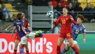 Japan's midfielder #07 Hinata Miyazawa (L) and Spain's midfielder #10 Jennifer Hermoso (C) fight for the ball during the Australia and New Zealand 2023 Women's World Cup Group C football match in Wellington on July 31, 2023. (Photo by Marty Melville / AFP)
