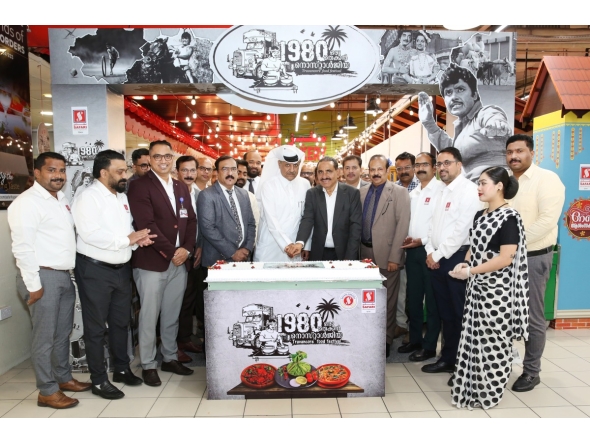 Safari Group Chairman Hamad Dafar Al Ahbabi and Safari Group Deputy Chairman & Managing Director Zainul Abideen inaugurating the  promotion.