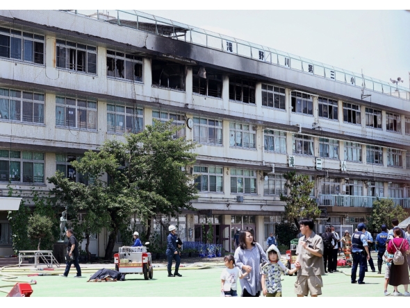 This photo shows Takinogawa Dai-san Elementary School, where a fire broke out on the fourth floor of the school building in Tokyo (Photo by Jiji Press / AFP) / Japan OUT