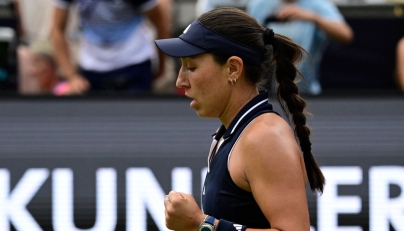 Jessica Pegula of the US celebrates after winning the women's singles semi-final match against Belarus' Aryna Sabalenka at the WTA500 Berlin Tennis Open tournament in Berlin on June 20, 2026. Pegula wins 4-6, 7-6, 0-6. (Photo by John MACDOUGALL / AFP)
