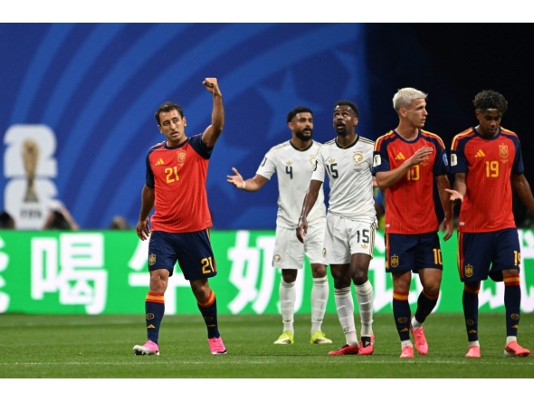 Spain's forward #21 Mikel Oyarzabal (L) celebrates after scoring his team's second goal during the 2026 World Cup Group H football match between Spain and Saudi Arabia at the Atlanta Stadium in Atlanta on June 21, 2026. (Photo by ROBERTO SCHMIDT / AFP)