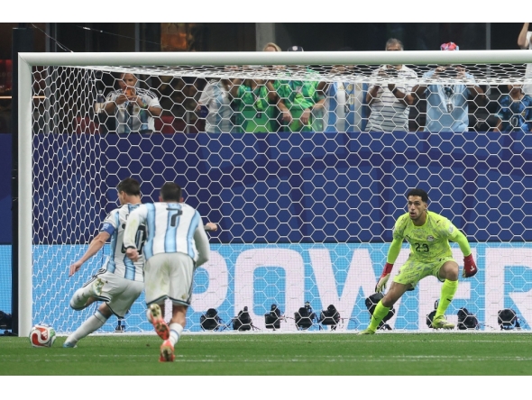 Argentina's forward #10 Lionel Messi shoots a penalty later stopped by Egypt's goalkeeper #23 Mostafa Shoubir on July 7, 2026. (Photo by Odd Andersen / AFP)