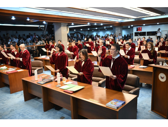 (Files) Philippine senators take their oath as jurors in the impeachment trial of Vice President Sara Duterte at the plenary hall of the Senate in Manila on May 18, 2026. (Photo by Ted Aljibe / AFP)