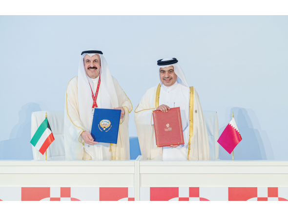 Minister of Finance H E Ali bin Ahmed Al-Kuwari and Minister of Finance of Kuwait H E Dr Yacoub Al Sayed Al Rifai during the signing ceremony.
