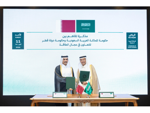 Minister of State for Energy Affairs H E Saad Sherida Al-Kaabi and Minister of Energy of Saudi Arabia H R H Prince Abdulaziz bin Salman Al Saud during the signing of agreement.