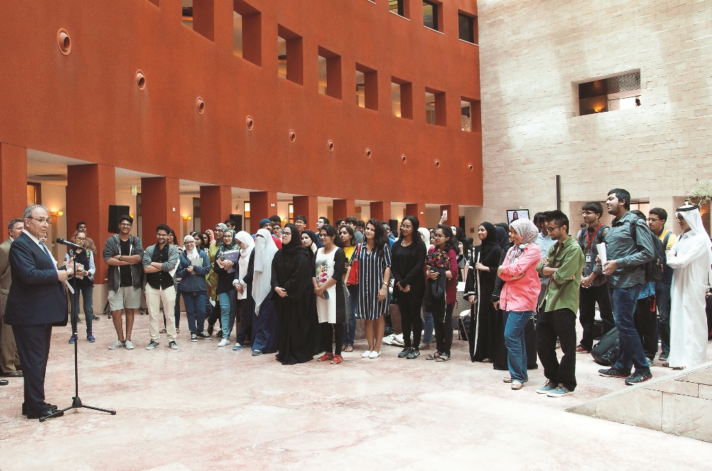 Ilker Baybars, Dean and CEO of CMU-Q, addressing the new students.