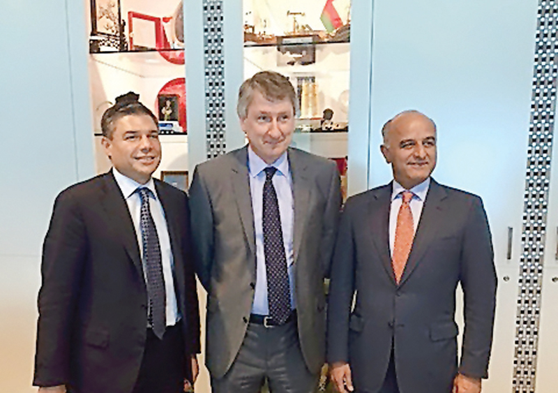 FROM LEFT: Lorenzo Simonelli, President & CEO, GE Oil & Gas; Raul Restucci, Managing Director, Petroleum Development Oman; and Rami Qasem, President & CEO, GE Oil & Gas for Middle East, North Africa and Turkey, at the  signing event.