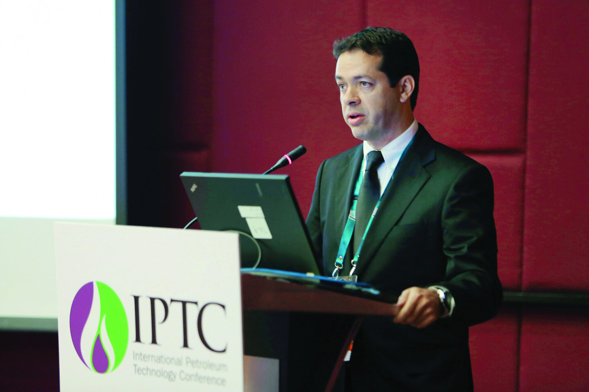 Cristopher Leon Aguilar, Reservoir Engineering Advisor at RasGas, speaking at the ‘Integrated Reservoir Management II’ session.