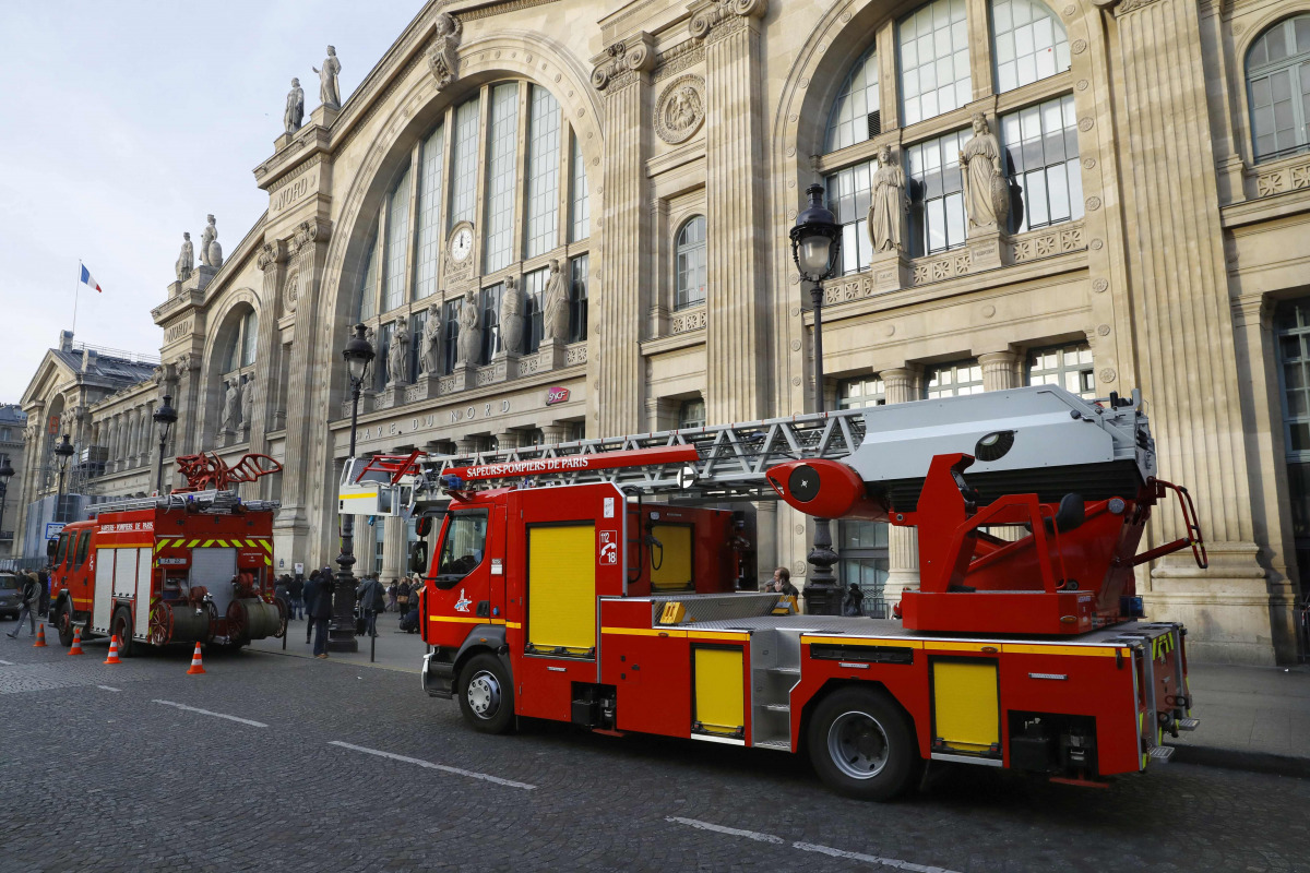 Fire trucs are parked outside Gare du Nord as the Paris rail link was suspended from and to Gare du Nord, after an accident with a catenary that brought down power lines, on December 7, 2016.
Paris was smothered by its worst winter pollution in a decade,