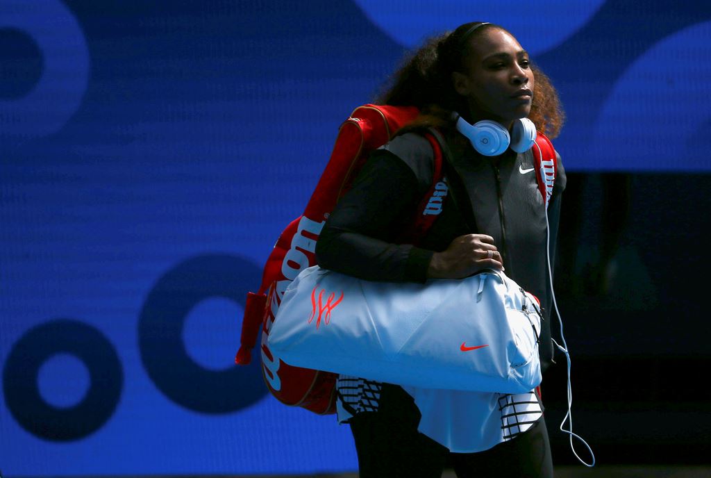  Serena Williams of the US arrives on court before her Women's singles fourth round match against Czech Republic's Barbora Strycova. Reuters/Edgar Su