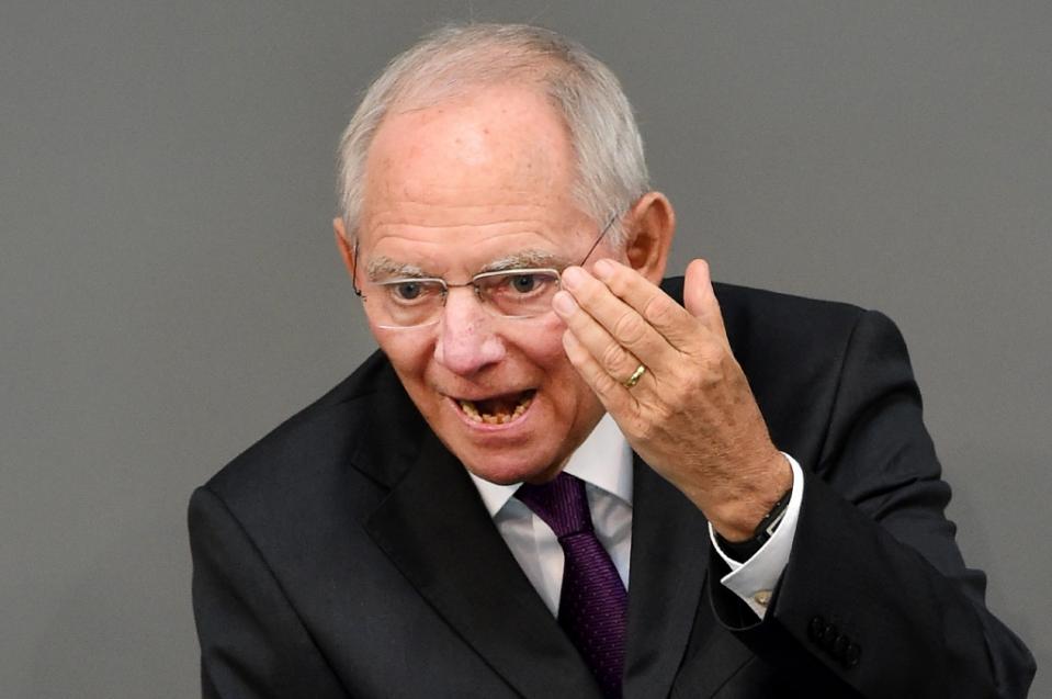 German finance minister Wolfgang Schaeuble delivers a speech in the Bundestag, the German lower house of parliament in Berlin on July 17, 2015 (AFP / John MacDougall) 