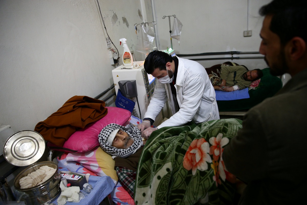  man receives treatment inside the dialysis center in the rebel-held town of Douma, in the besieged Eastern Ghouta suburbs of Damascus, Syria March 15, 2017. REUTERS/Bassam Khabieh