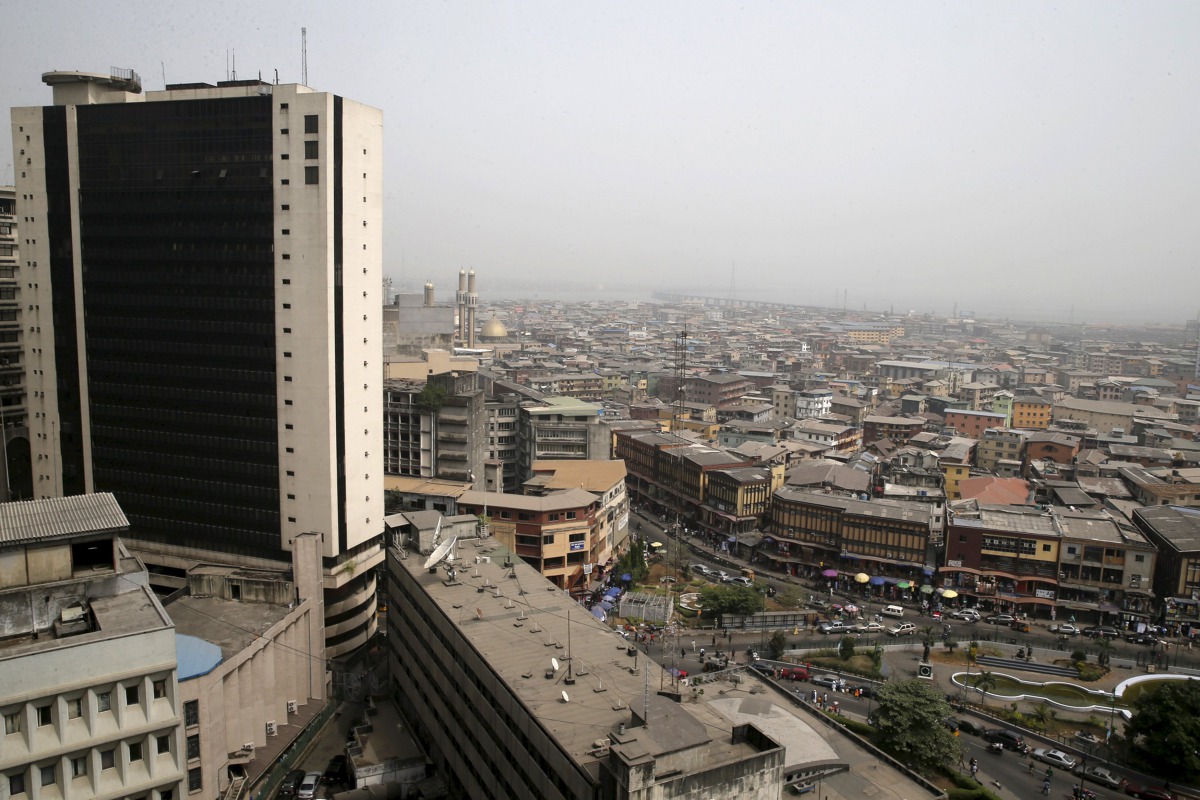 A view of the central business district is seen from a rooftop in Lagos, Nigeria in this February 10, 2016 photo (REUTERS / Akintunde Akinleye) 