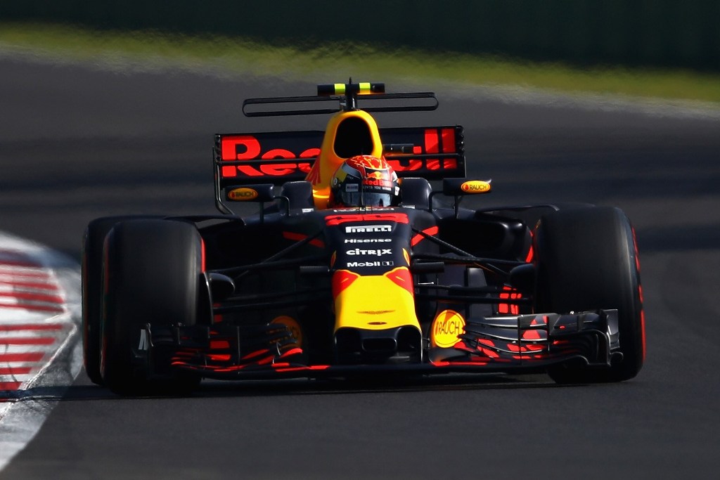 Max Verstappen of the Netherlands driving the (33) Red Bull Racing Red Bull-TAG Heuer RB13 TAG Heuer on track during final practice for the Formula One Grand Prix of Mexico at Autodromo Hermanos Rodriguez on October 28, 2017 in Mexico City, Mexico. Clive 
