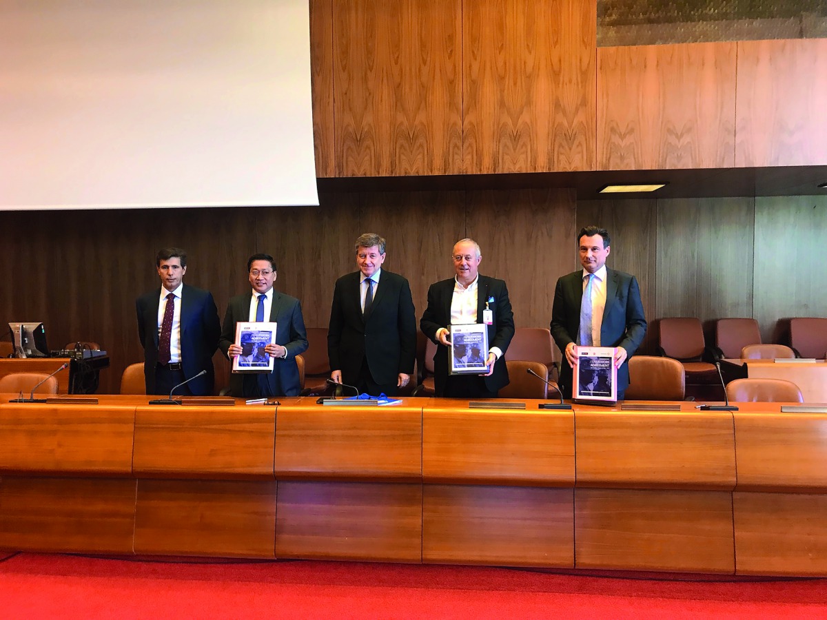 BWI’s General-Secretary, Ambet Yuson; VINCI’S Human Resources Director, Franck Mougin; QDVC’s CEO, Philippe Tavernier; and Guy Ryder, Director General of the ILO; during the agreement signing ceremony. 