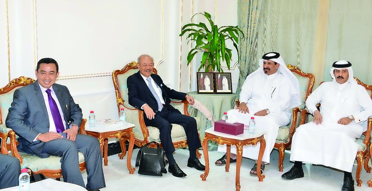 Mohamed bin Ahmed bin Towar Al Kuwari (second right), Vice-Chairman, Qatar Chamber; with Dedi Saif El Hadi, consultant of Qatari-Indonesian Business Council and other officials during a meeting with a visiting Indonesian business delegation, at Qatar Cham