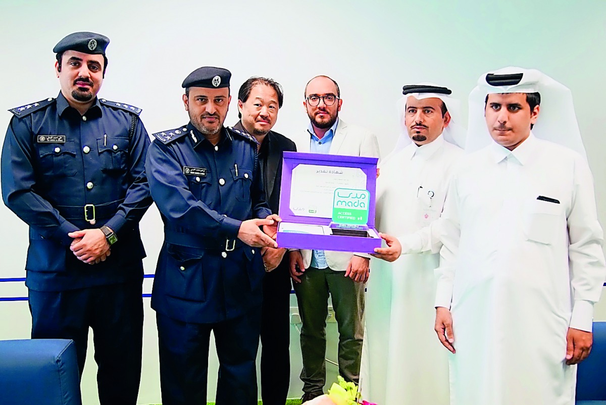 Officials at the award ceremony.