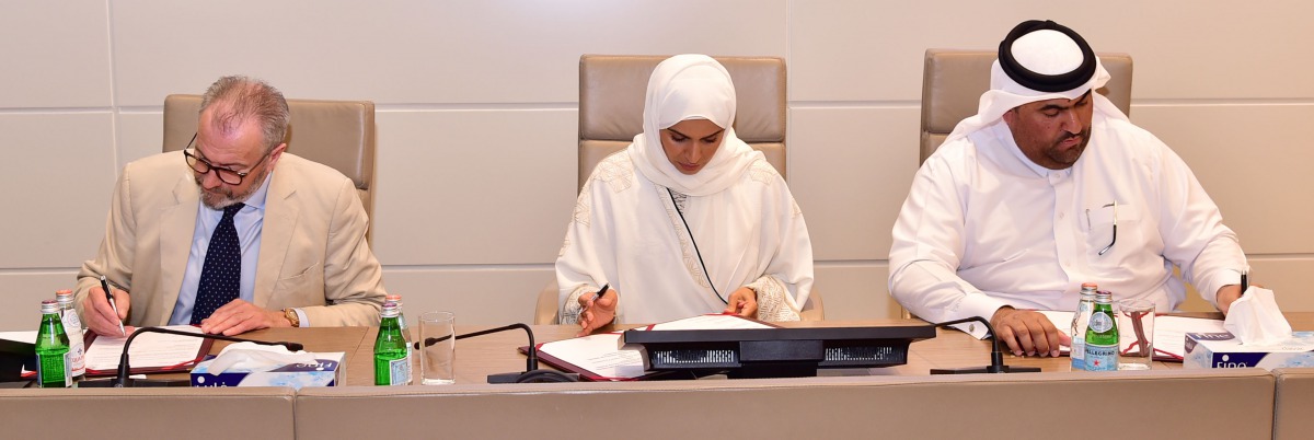 From left: Dr Simon Milne, Director of Royal Botanic Garden Edinburgh (RBGE), Fatma Saleh Al Khulaifi, Quranic Botanic Garden Manager, and  Dr Rashid Al Kuwari, Dean of Qatar University College of Arts and Sciences (QU-CAS) signing the MoU.