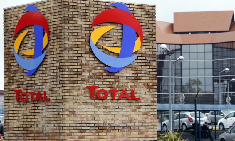 The logo of French oil giant Total is pictured at the entrance of the CSTJF Total Research Center in Pau, Soutwestern France, April 5, 2016 Reuters/Regis Duvignau