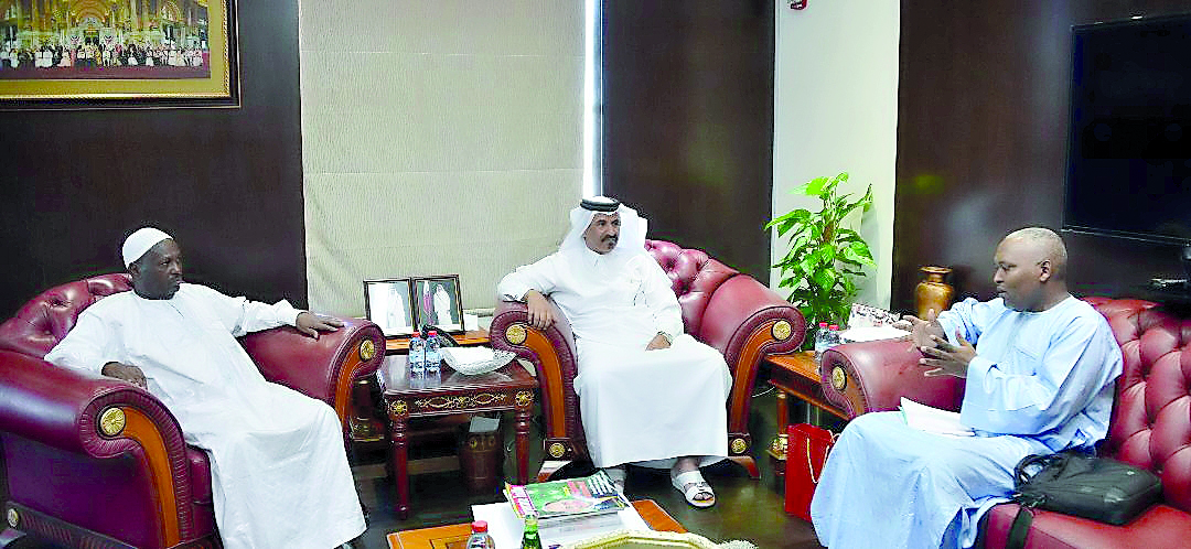 Qatar Chamber Vice-Chairman Mohamed bin Ahmed bin Towar Al Kuwari  with visiting CAR officials at QC premises, yesterday.