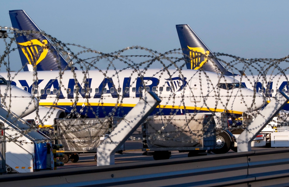 Ryanair aircraft are parked on the tarmac during a wider European strike at the airline to protest slow progress in negotiating a collective labour agreement, at Brussels South Charleroi Airport, Belgium August 10, 2018. (Reuters/Yves Herman/File Photo)