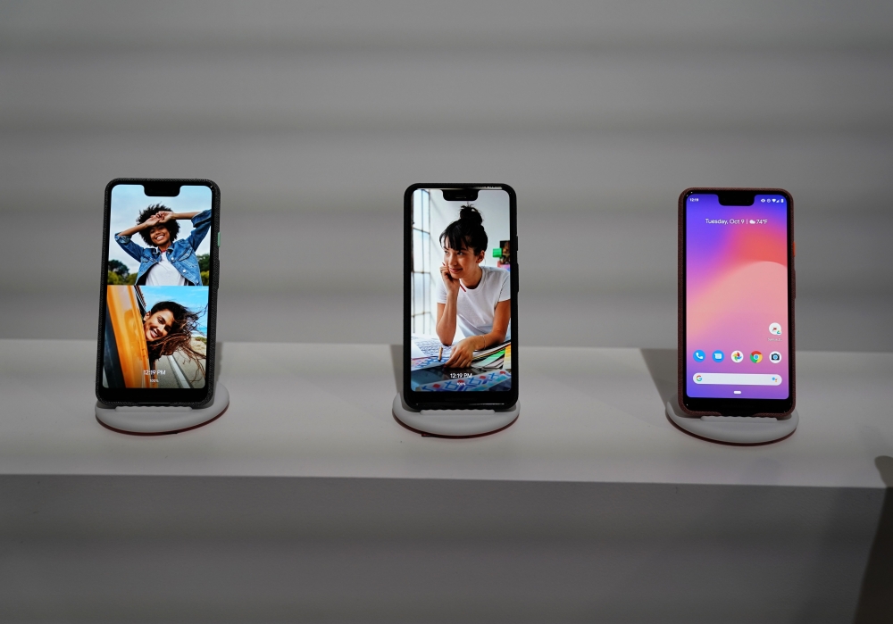 The Google Pixel 3 phone is on display during the official launch of the new Google Pixel 3 and 3 XL phone at a press conference in New York on October 9,2018.  AFP / Timothy A Clary 

 