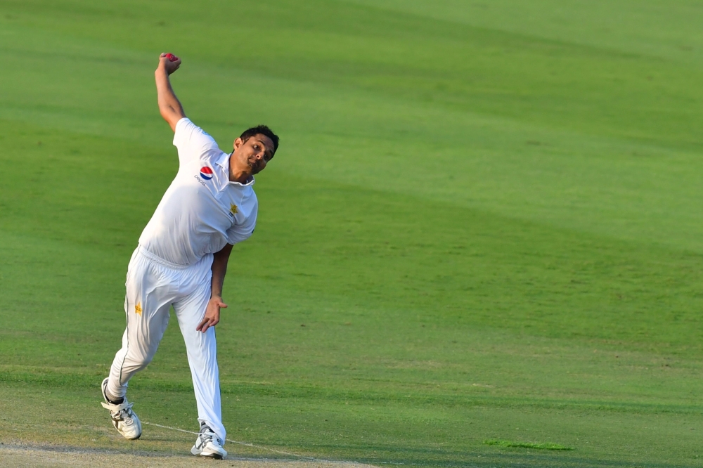 Pakistani cricketer Muhammed Abbas bowls during day one of the second Test cricket match in the series between Australia and Pakistan at the Abu Dhabi Cricket Stadium in Abu Dhabi on October 16, 2018. AFP / Giuseppe Cacace