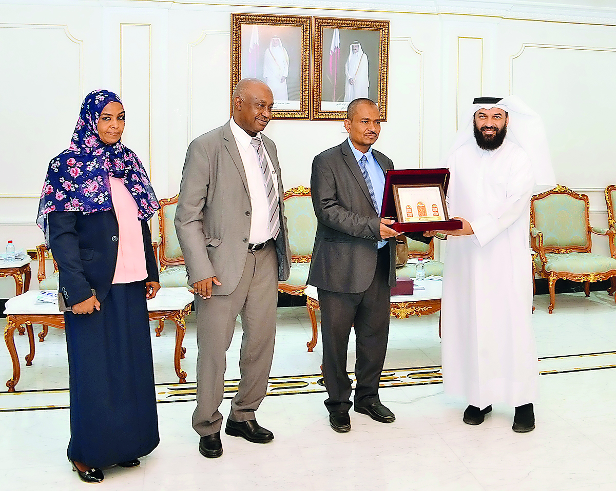 Qatar Chamber Board Member, Dr Mohamed Gohar Al Mohammed (right); Abu Obiada Thabit Kamal, Head of Hotel and Tourism Manager at Sudanese Free Zones and Markets (SFZ), and other members of the visiting trade delegation from Sudan at Qatar Chamber, yesterda
