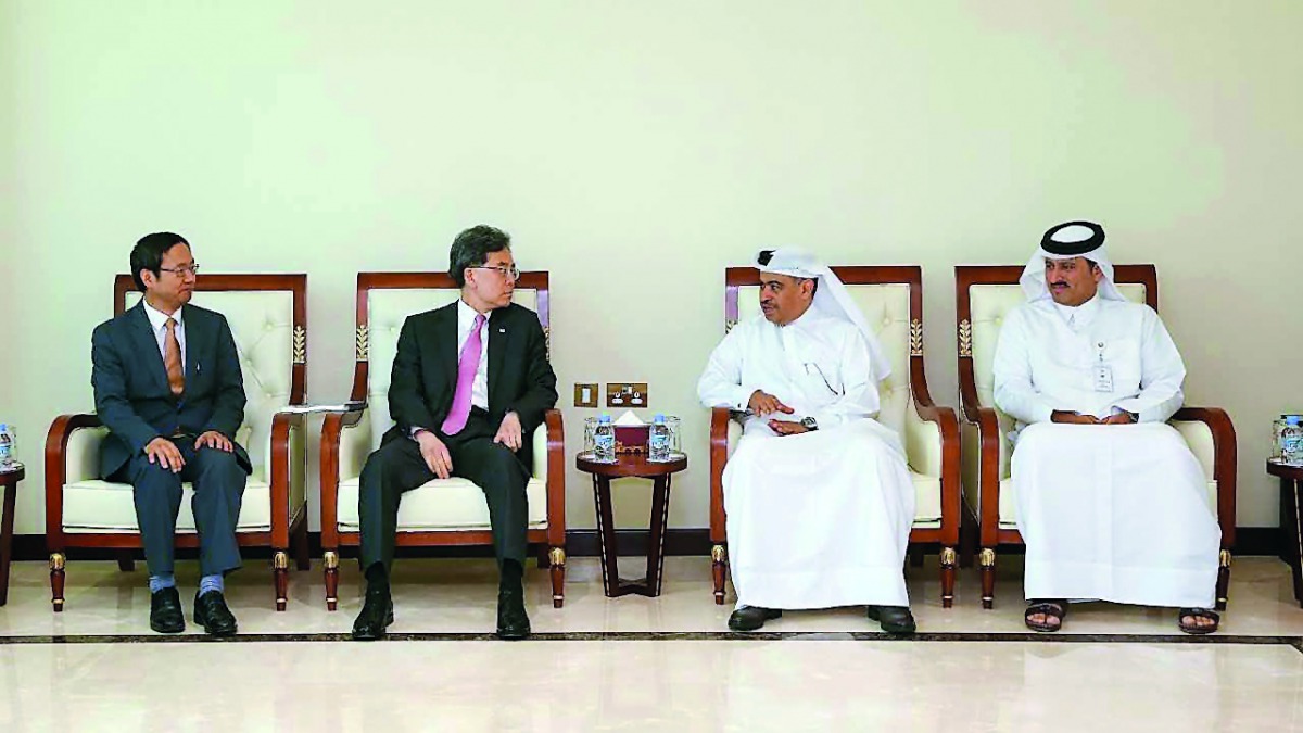 The  Minister of Commerce and Industry H E Ali bin Ahmed Al Kuwari (second right)  with Kim Hyun-Chong (second left), Minister for Trade,  Republic of South Korea, yesterday.