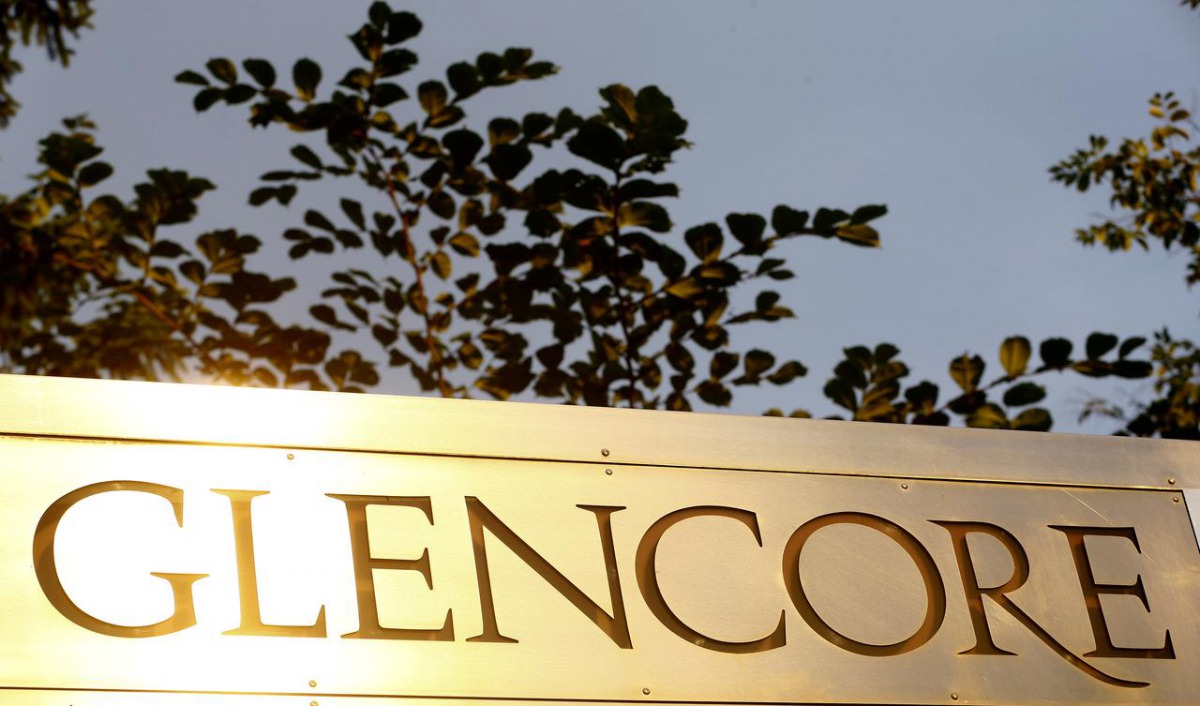 The logo of commodities trader Glencore is pictured in front of the company's headquarters in Baar, Switzerland, July 18, 2017. Reuters/Arnd Wiegmann