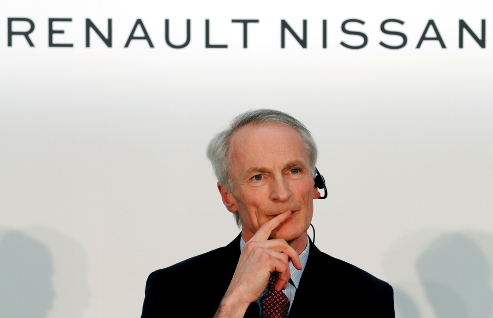 FILE PHOTO: Renault Chairman Jean-Dominique Senard attends a Renault, Nissan and Mitsubishi chiefs' joint news conference in Yokohama, Japan, March 12, 2019. REUTERS/Kim Kyung-Hoon