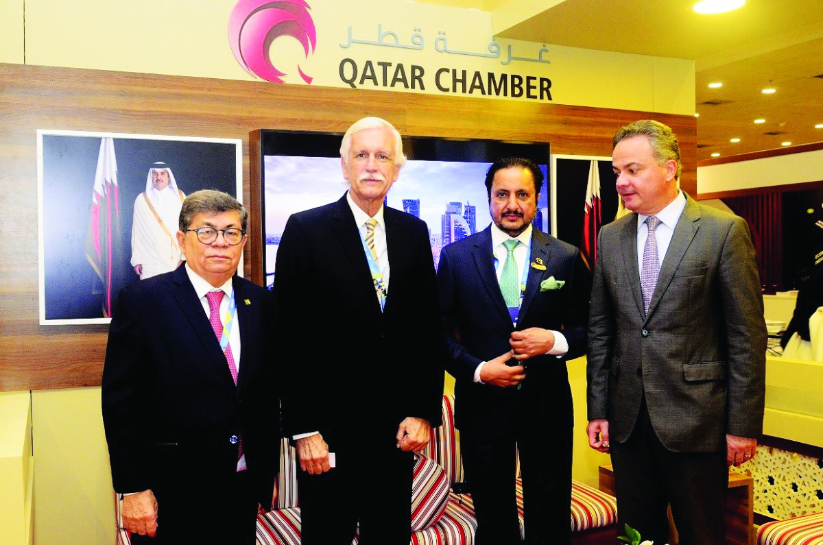 Qatar Chamber Chairman Sheikh Khalifa bin Jassim Al Thani (second right) posing for a picture with other officials, on the sidelines of the Forum.