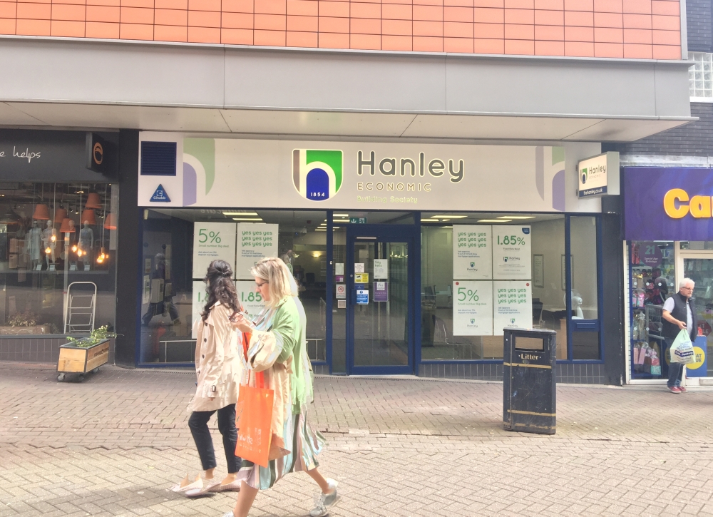 Women pass by the Hanley Economic Building Society branch in Stoke-on-Trent, Britain June 18, 2019. Reuters/Lawrence White