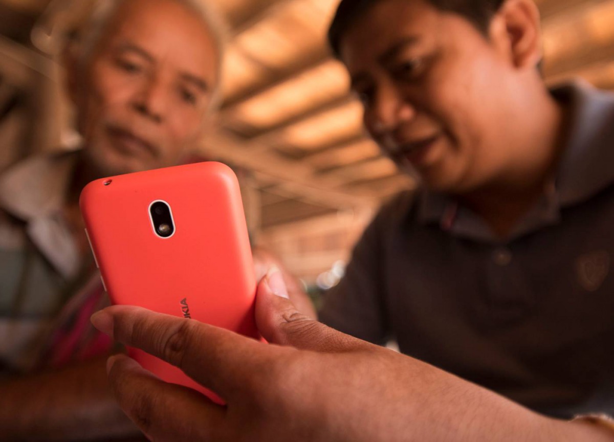 Representative image: A Cambodian farmer learns how to use the MobilES app in Tmat, Paelly village, Cambodia on March 14 2019 Thomson Reuters Foundation Jeffrey Barbee
