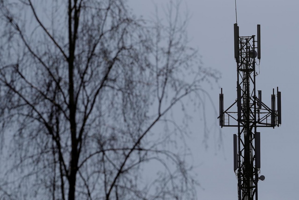 Transmitting antennas are seen on a mobile-phone network relay mast in Brumath near Strasbourg, January 14, 2016. Reuters/Vincent Kessler