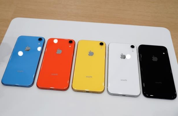 FILE PHOTO: The various colors of newly released Apple iPhone XR are seen following the product launch event at the Steve Jobs Theater in Cupertino, California, U.S. September 12, 2018. REUTERS/Stephen Lam