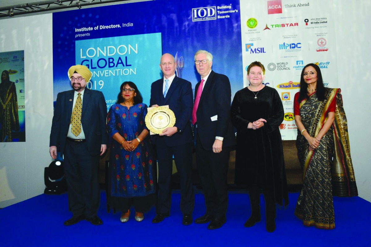 Doha Bank officials during the award ceremony.