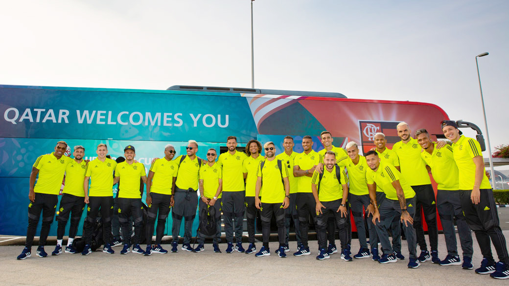 Brizil’s CR Flamengo players and officials posing for a photograph upon arrival in Doha yesterday ahead of their participation in the FIFA Club World Cup Qatar 2019. Pictures: FIFA and Twitter (@Flamengo)