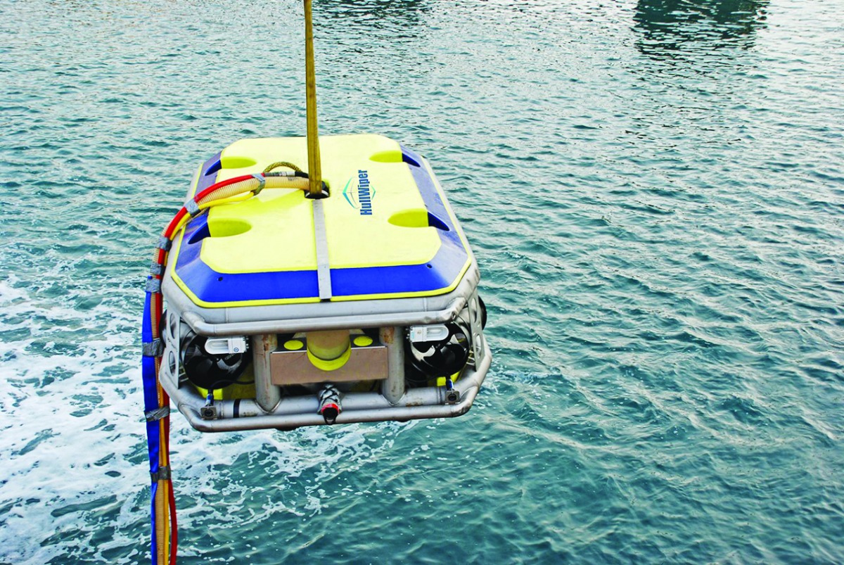 HullWiper in operation